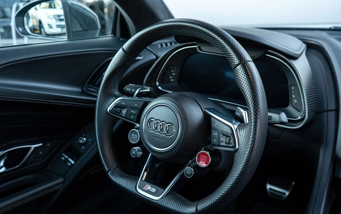 Audi R8 cena 528000 przebieg: 42000, rok produkcji 2017 z Janikowo małe 277